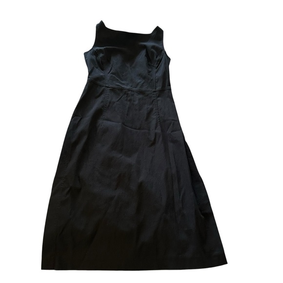 Elegant Black Sleeveless Dress - Picture 1 of 4